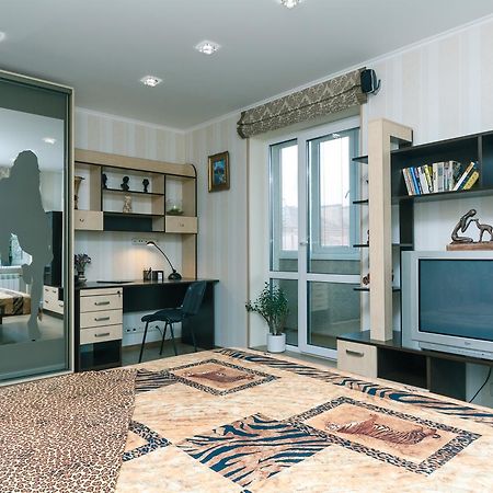 Apartment On Sevastopolska Square Kijev Kültér fotó