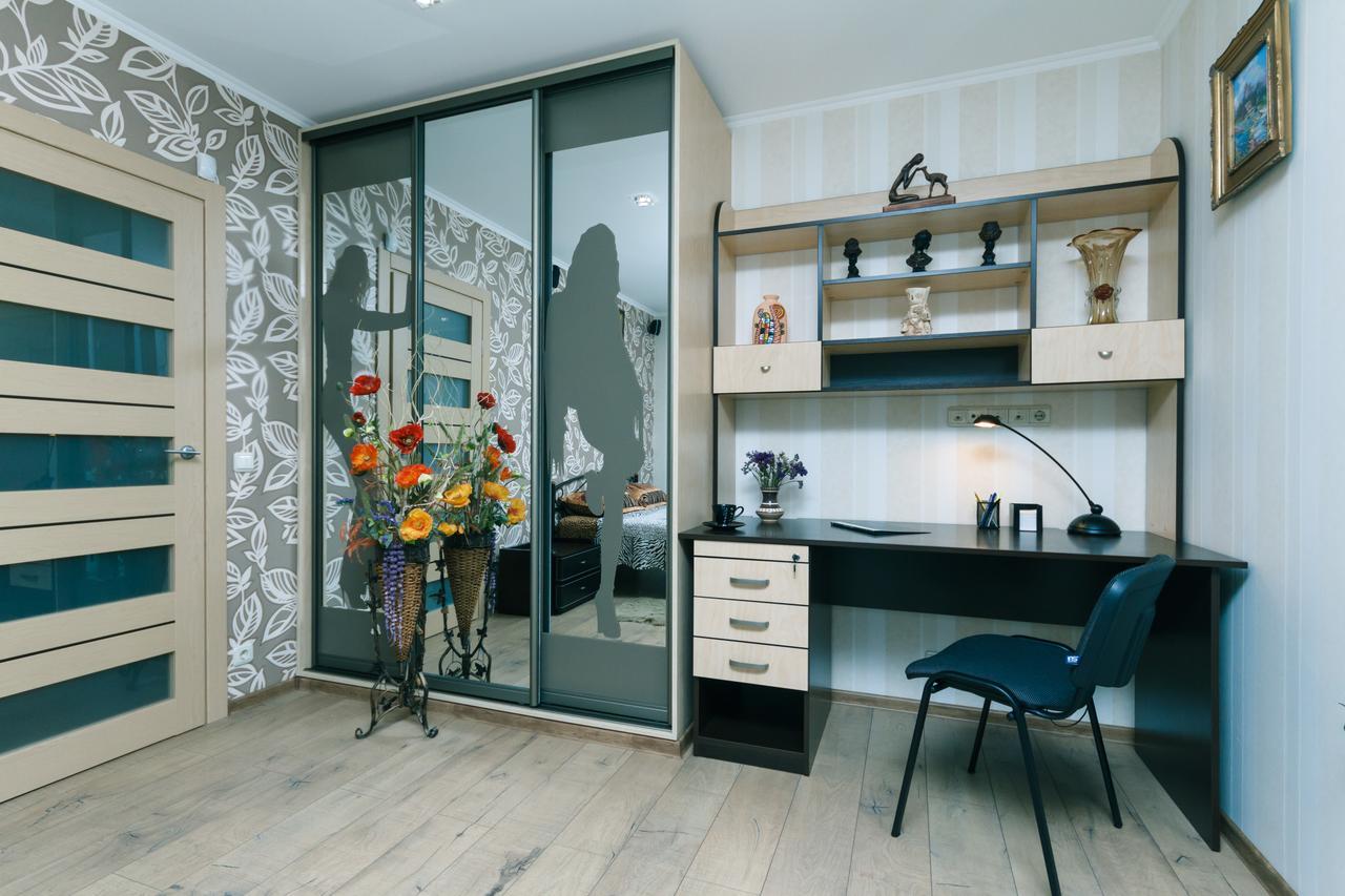 Apartment On Sevastopolska Square Kijev Kültér fotó